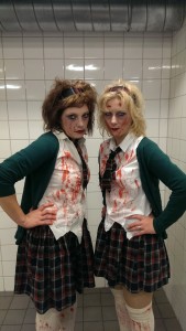 Zombieschulmädchen by Showskating 